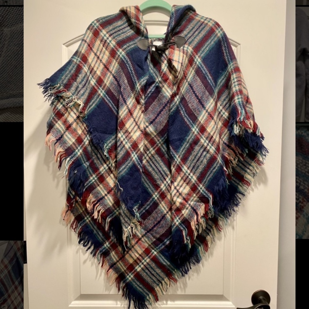 Francesca’s One Size Poncho